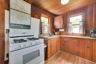 Beach and Dock Access Upper Peninsula Cabin Retreat - Cedarville - 2