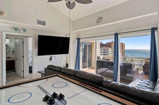 Las Palmas 4BR 3BA Penthouse Ocean View 7th FL - Campo del Medio - 2