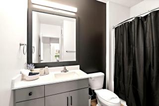 Spacious & Stylish 2bedroom Condo In Downtown Minneapolis, Minutes From Minneapolis Convention Center & US Bank Arena - Minneapolis - 7