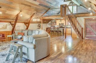 Unique, Renovated Barn Vacation Rental in Donnelly - Donnelly - 7