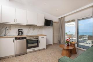 Kostas Beachfront Suite - Agios Gordios - 3