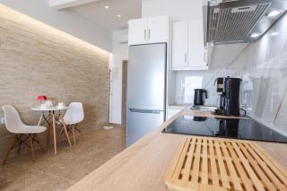 Kostas Beachfront Suite - Agios Gordios - 4