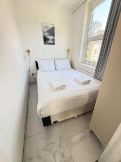One bedroom flat bell street - Londra - 9