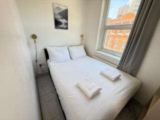 One bedroom flat bell street - Londra - 2