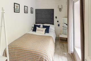 Zipworld Waterfalls Eryri Dogs Welcome 3 Bed sleeps 5 - Blaenau Ffestiniog - 4
