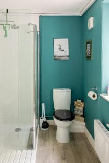 Zipworld Waterfalls Eryri Dogs Welcome 3 Bed sleeps 5 - 6