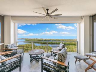 Elegant Gulf-View Condo with Designer Finishes - Naples - 0