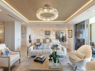 Elegant Gulf-View Condo with Designer Finishes - Naples - 9