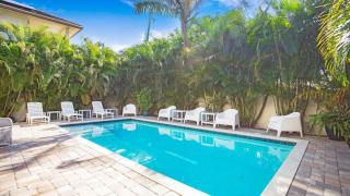 Beach Bike Ride Salt Water Pool Sleeps 10 - Naples - 9