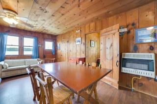 On Lake Huron Pet-Friendly Cabin in Cedarville! - Cedarville - 5
