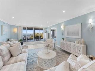 Waterfront with Bay Views and Beach Access - Longboat Key - 0