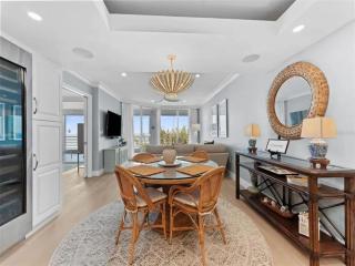 Waterfront with Bay Views and Beach Access - Longboat Key - 5