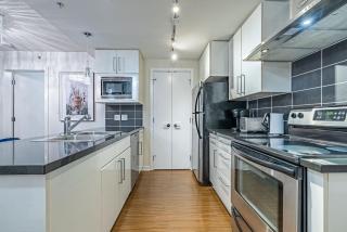 Downtown Condo with Great City Views - Vancouver - 2