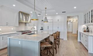 Refined Waterfront Retreat in The Moorings - Naples - 6