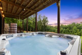 Views for Miles Sleeps 16 Hot Tub Arcade Games - Blue Ridge - 9