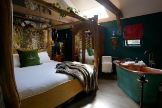 Hollow Heath Hideaway - Layer de la Haye - 9