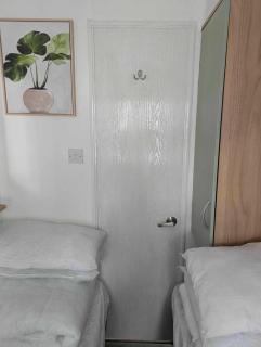 The Retreat at Marine Holiday Park - Rhyl - 4