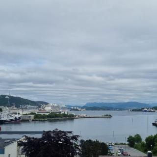 Apartments with parking and terrace - Ålesund - 9