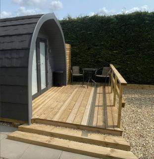 Pine Lodge Posh Glamping With Garden Views & Big Lincolnshire Skies - - 9