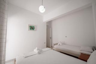 Sunny Beachside Apartment - Saranda - 6