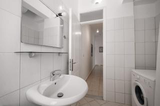 Sunny Beachside Apartment - Saranda - 1