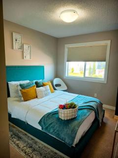 Stonecroft House - Calgary - 1