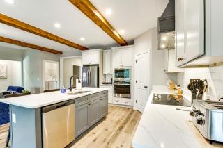 Boat Dock and Lake Hartwell Access Family Getaway! - Lavonia - 1