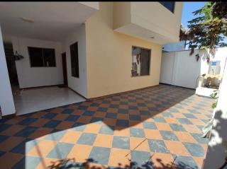 Casa General Villamil, amplia y cerca del mar - Playas - 8