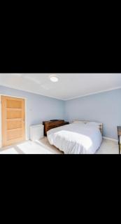 Modern home Close to all Cardiff venues - Moffat - 0