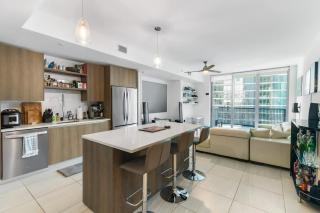Brickell LuxePad 1BED 1BATH with Pool, Gym, Sauna, Grills, Cinema Projector - 1