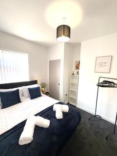 Spacious House - Contractors and Groups Welcome - Sleeps 7 - Liverpool - 5