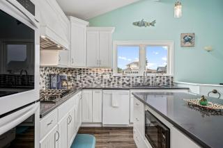 Bearfoot Bungalow - 1