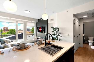 Stylish 1Bd In Heart of Minneapolis, Minutes From Minneapolis Convention Center & US Bank Arena - Minneapolis - 9