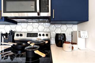 Stylish 1Bd In Heart of Minneapolis, Minutes From Minneapolis Convention Center & US Bank Arena - Minneapolis - 1