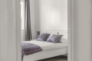 Bright & Modern London Apartment - Barking - 6