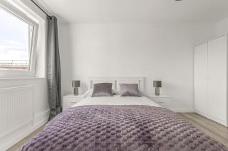 Bright & Modern London Apartment - Barking - 4
