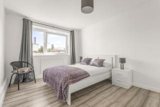 Bright & Modern London Apartment - Barking - 2