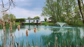 Lakefront Fountain View Lodge 5 Star Country Park S - Amotherby - 5