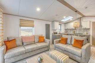 Lakefront Fountain View Lodge 5 Star Country Park S - 2