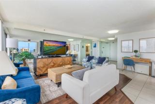 Hawaiian Monarch Penthouse 401 by Hawaii Ocean Club - Honolulu - 6