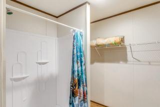 2 Mi to Ocean Isle Beach Family Home with Deck! - Ocean Isle Beach - 1