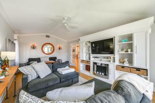 Resort Community Escape: Naples Home 5 Mi to Beach - 7