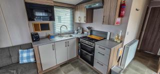 K&S at 1529 - Selsey - 6