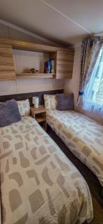 K&S at 1529 - Selsey - 3