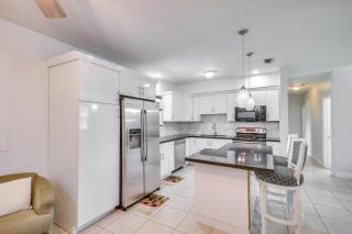 Close to Las Olas Beach and Airport Home with Yard! - Fort Lauderdale - 5