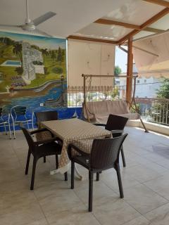 Two-Bedroom Apartment with a Big Balcony - Ofrinion - 7