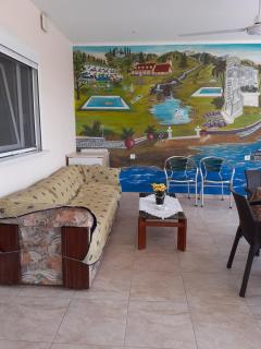 Two-Bedroom Apartment with a Big Balcony - Ofrinion - 5