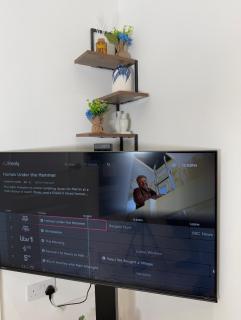 'The Snug Luxe' - A Modern Cosy Luxury 2 - Bed Apartment with Park Views - Free Parking - Northampton - 2