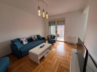 Lux and Peace City view - Tivat - 0