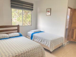 Liza, habitación privada de Flor de Lis Beach House - Playas - 9